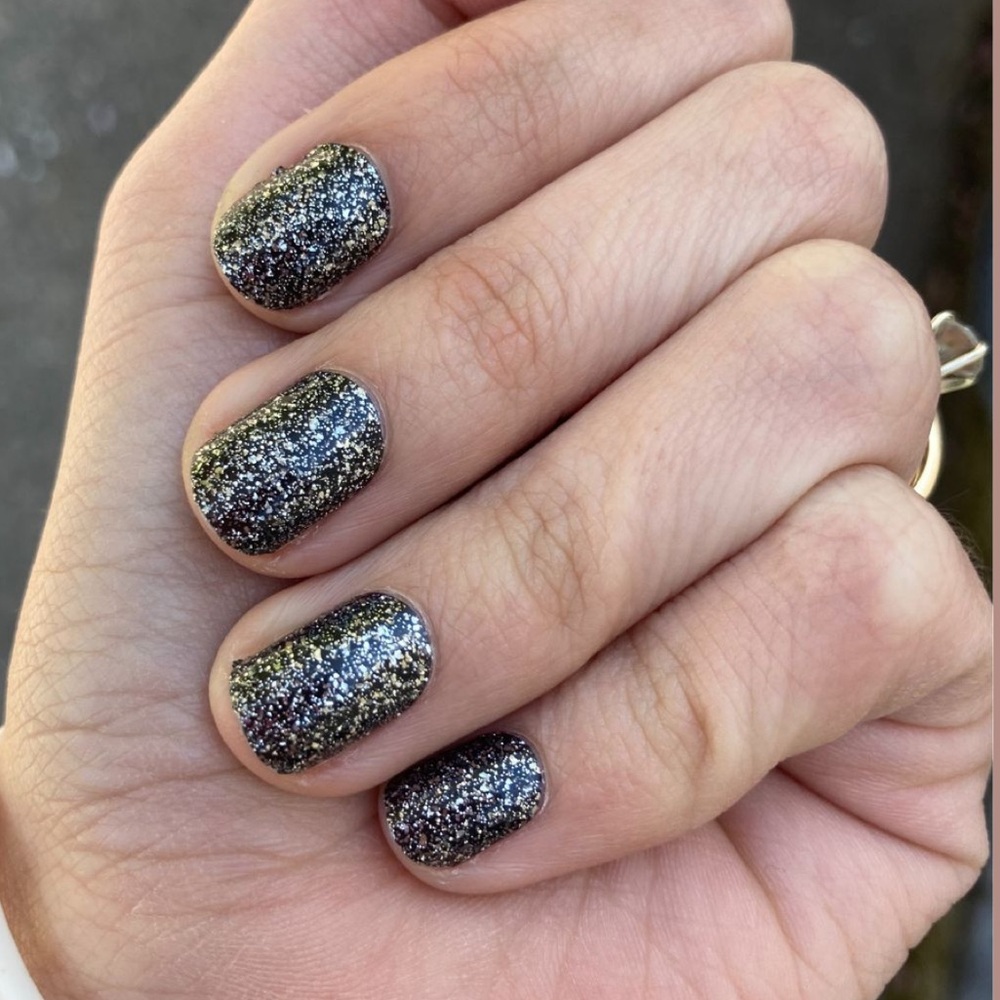 *Retired* Color Street: Mind Matters | Dark Gray Silver Glitter Winter Fall - Picture 2 of 16